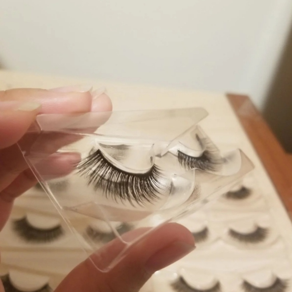 Faux Mink Lashes (10 pairs) - Picture 3 of 5
